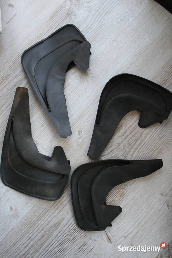 Komplet 4 chlapaczy do samochodu sprzedam