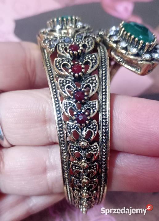 Piękna lśniąca bransoletka mankietowa styl Białystok