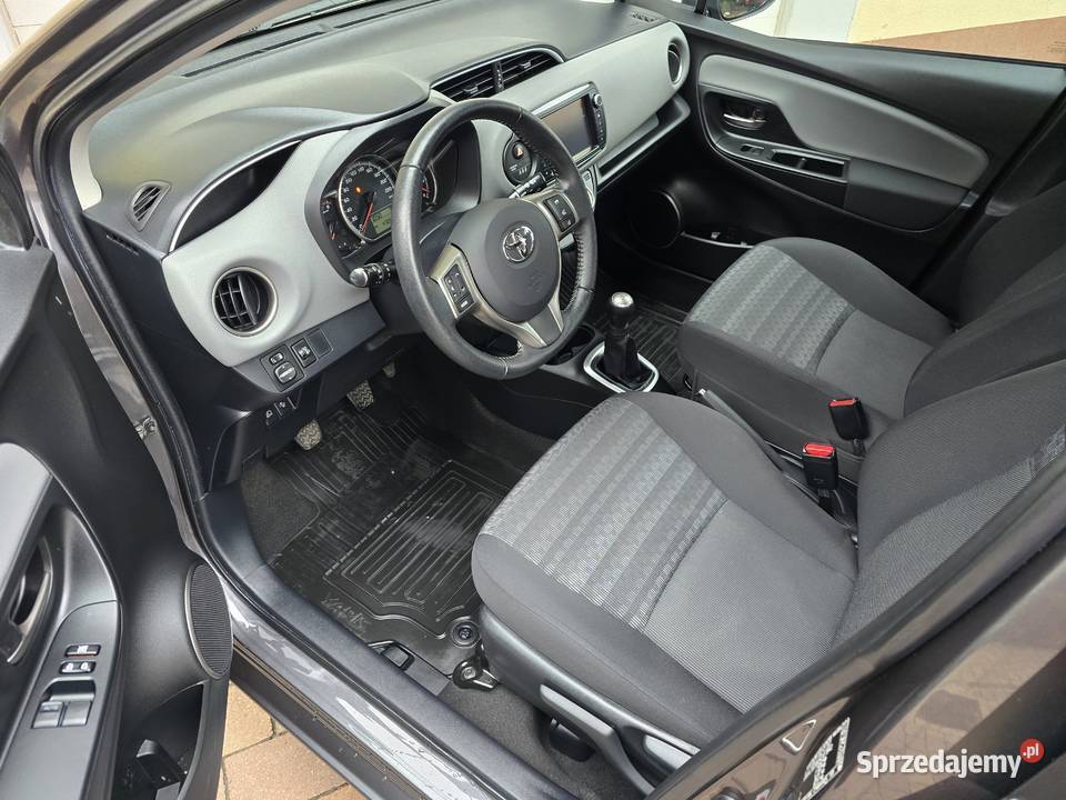 Toyota Yaris Edition S 47 serwisowany zadbany 47000km mazowieckie Karczew