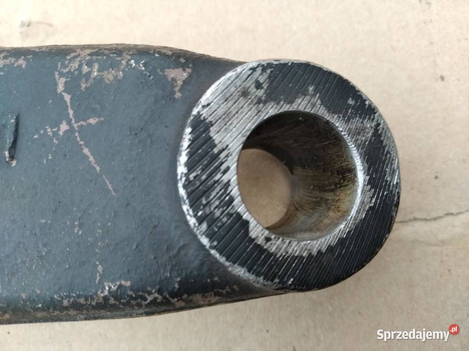 Ursus 28123512 MF 235 255 wąs ramie zwrotnicy nieuszkodzony