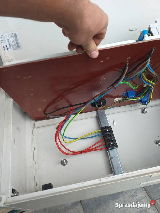 Skrzynka elektryczna rozdzielnia budowlana Raków