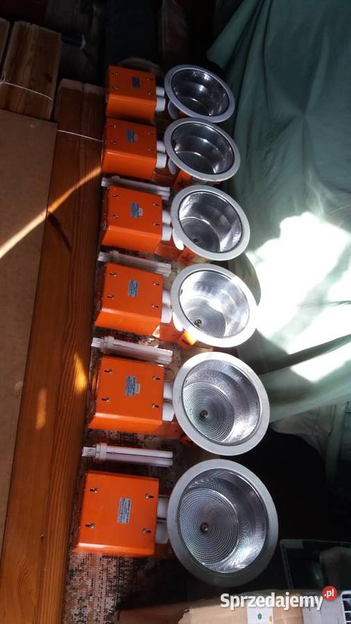 LAMPY PRZEMYSŁOWE CAŁOŚĆ 6 SZTUK Leżajsk sprzedam