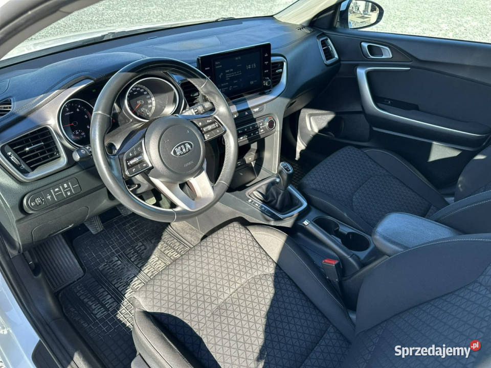 Kia Ceed 16 CRDi mHEV M 136 2021 Salon kamera dolnośląskie Wojkowice