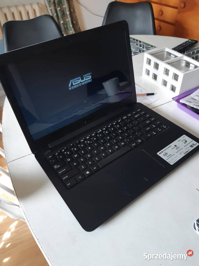 ASUS E402YA AMD E2 4GB RAM naprawdę Kwidzyn