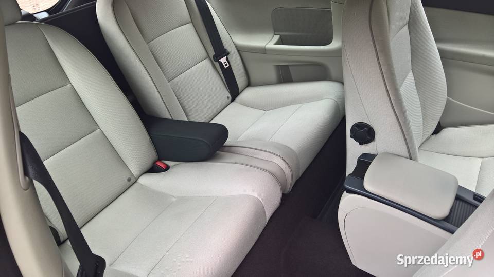 Volvo C30 diesel 16 115 2011 r bezwyp isofix Milówka