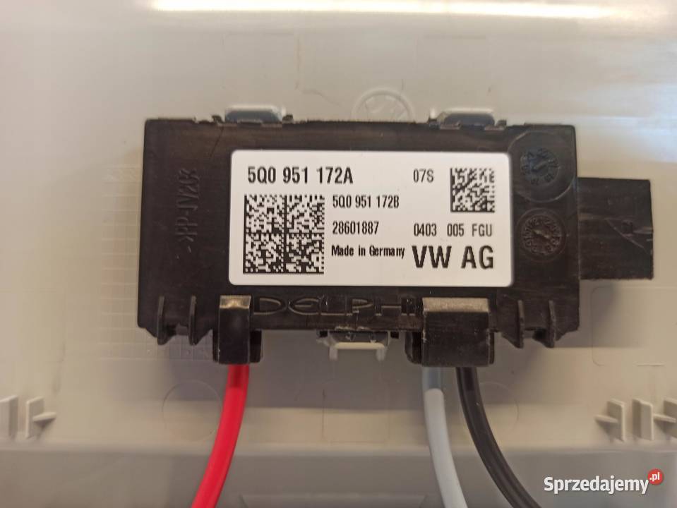 LAMPKA PODSUFITKI SCHOWEK SKODA KODIAQ osobowe