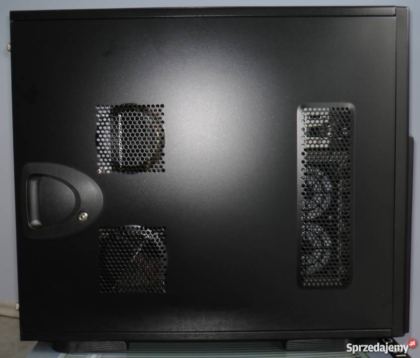 Komputer Desk Top monitor klawiatura myszka i Bezrzecze