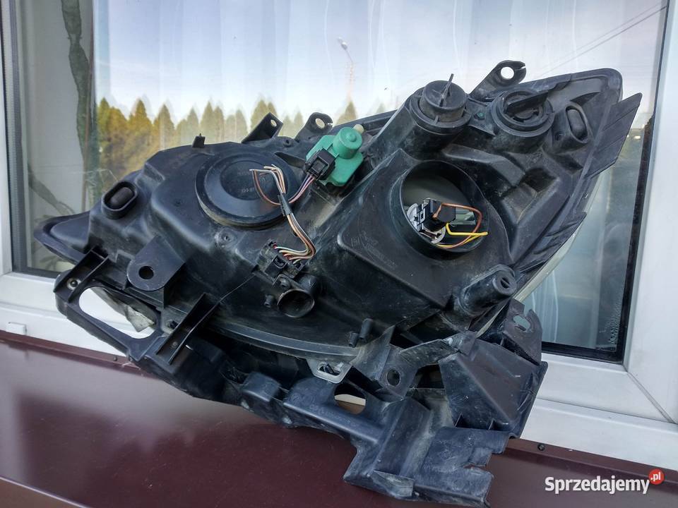 Renault Scenic 2 II LIFT FL lampa przednia prawa Sieradz