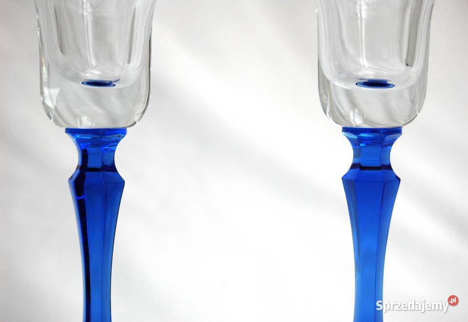 Dwa kryształowe świeczniki kielichy błękitne