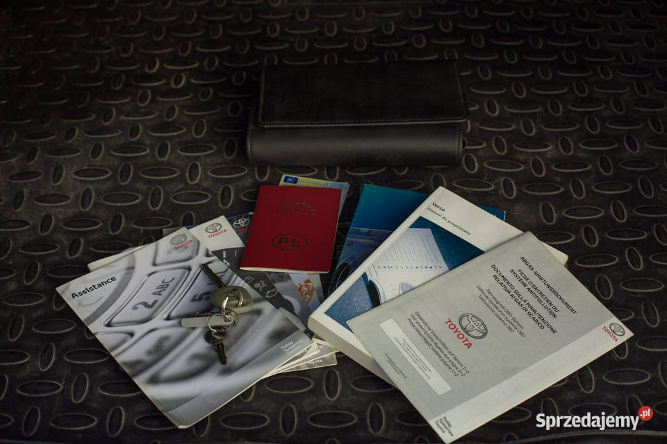 Toyota Verso 18 benzyna 7 Osób Thule Nowe Opony Rok produkcji 2009 Gdynia