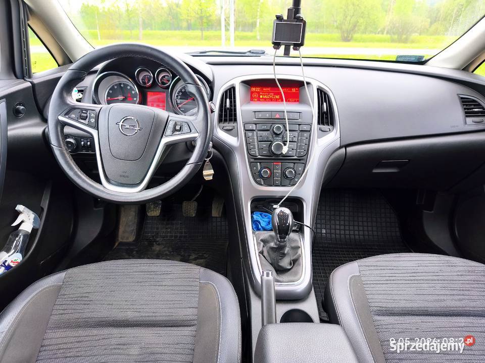 SALON POLSKA MAŁY PRZEBIEG BEZWYPADKOWY 72000km Astra