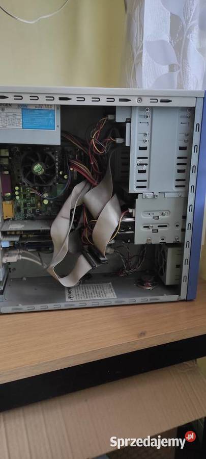 KLASYK Komputer stacjonarny AMD Athlon GeForce2 Klasy AMD Athlon Sosnowiec