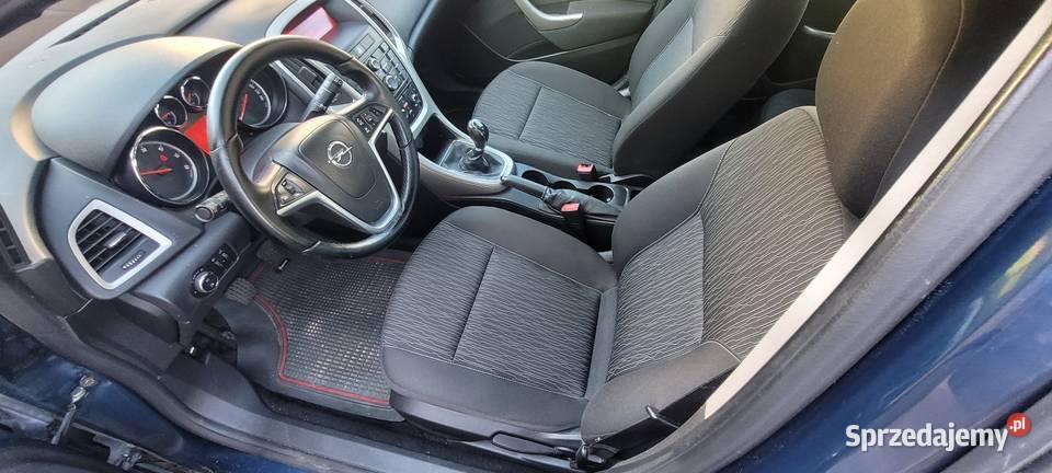 Opel astra J 2011r