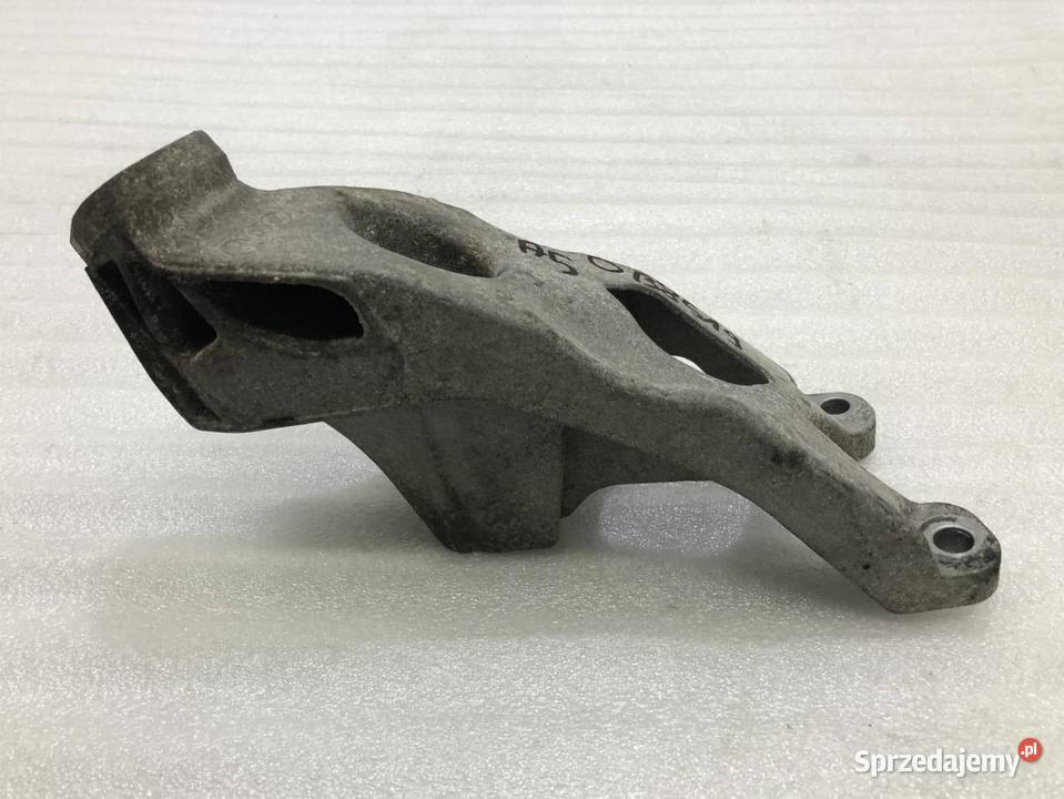 ŁAPA SILNIKA AUDI A5 8T 20TDI 8K0199307