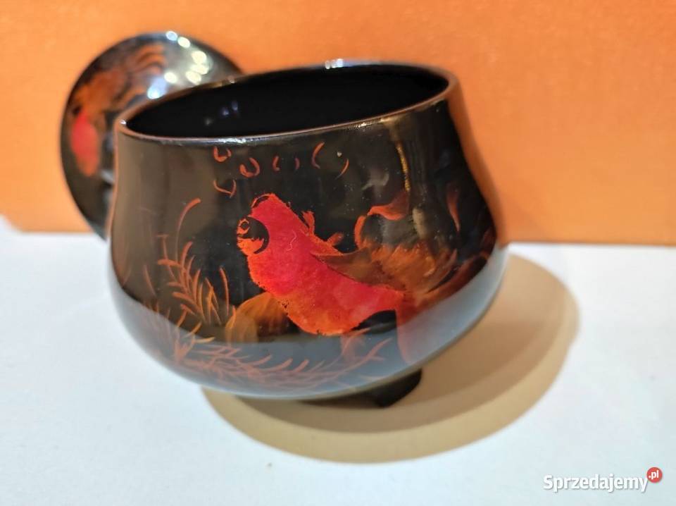 czarna szkatułka puzderko z laki złote rybki Kielce