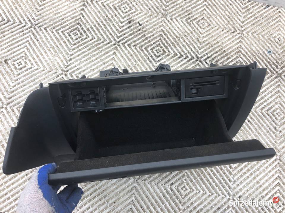 SCHOWEK PASAŻERA VW GOLF VII Hatchback