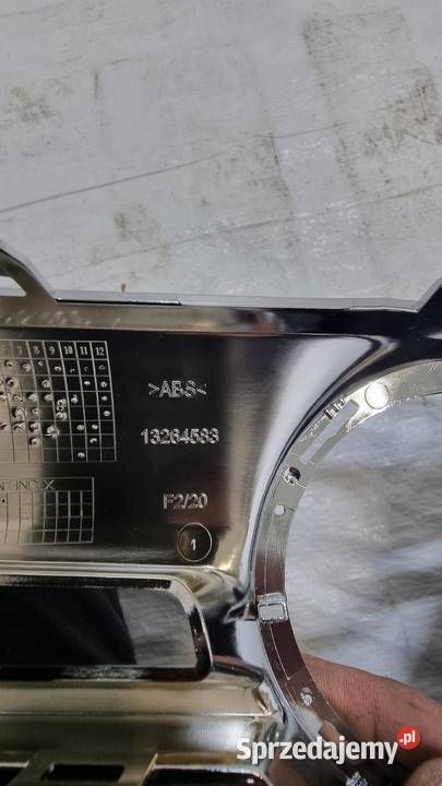 Opel Astra J IV GTC grill gril atrapa NOWA osobowe