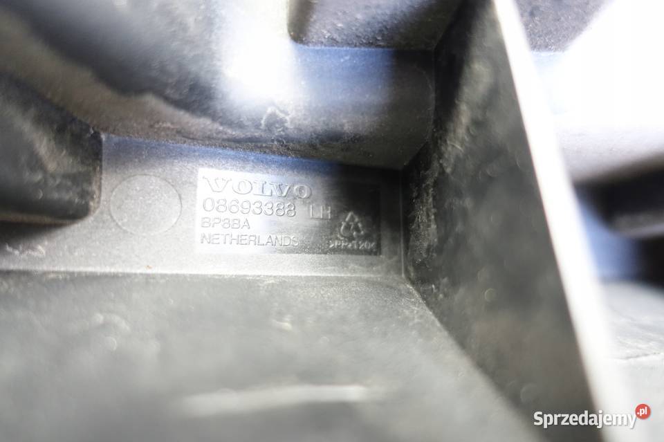 Volvo S60 V70 ŚLIZG TYLNEGO ZDERZAKA lewy tył