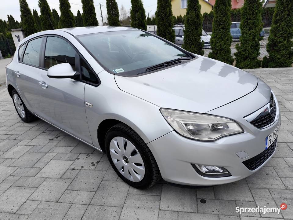 Opel Astra J 17 CDTI 2010 Klima ELketryka Jasło sprzedam
