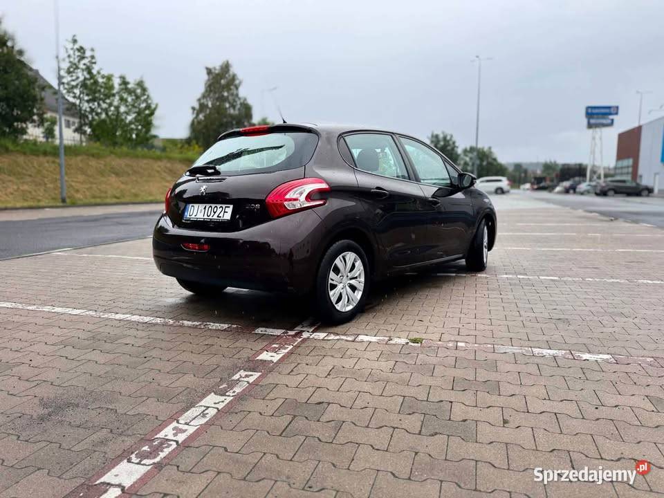 Peugeot 208 2013 12 ks serwisowe