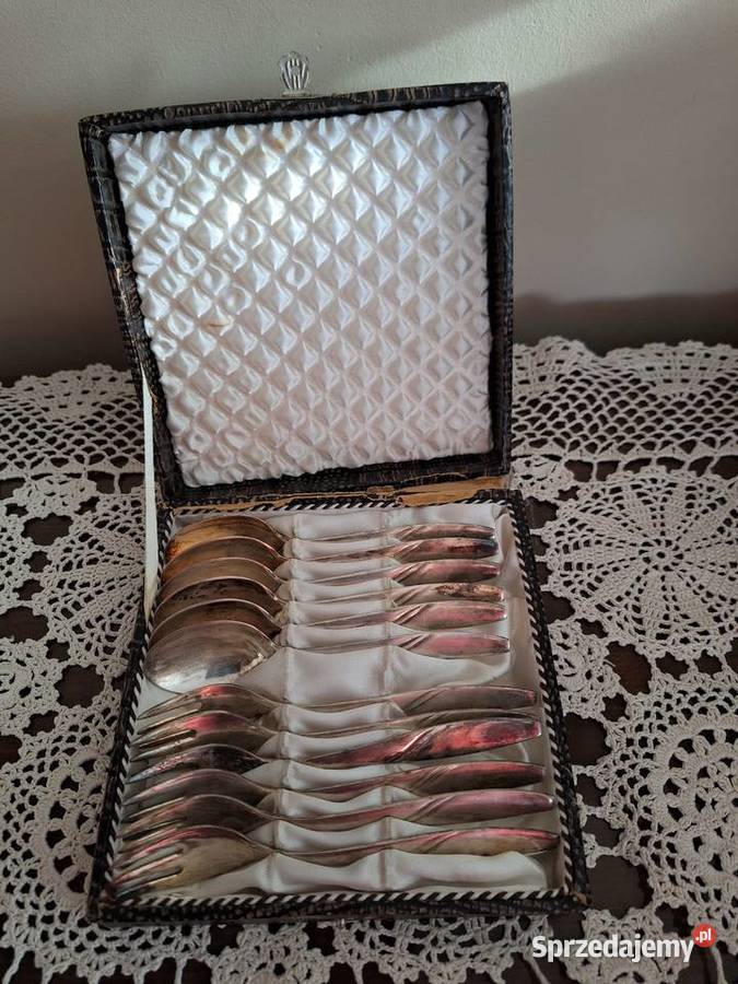 Stare posrebrzane sztućce deserowe Sochocin