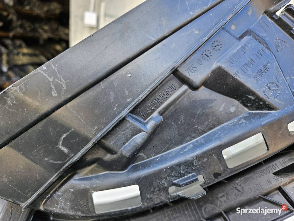 MERCEDES W447 ŚLIZG PRAWY ZDERZAKA PRZÓD Międzychód