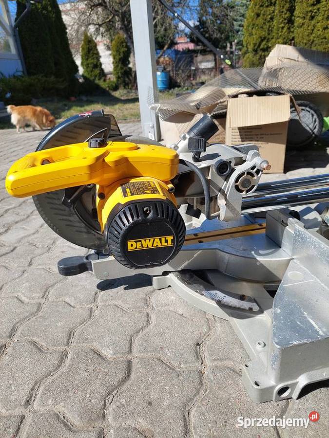 Ukośnica Dewalt 712 qs