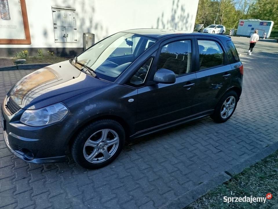 Suzuki SX4 16 Benzyna LPG remoncie silnika welurowa tapicerka SX4 Bydgoszcz sprzedam