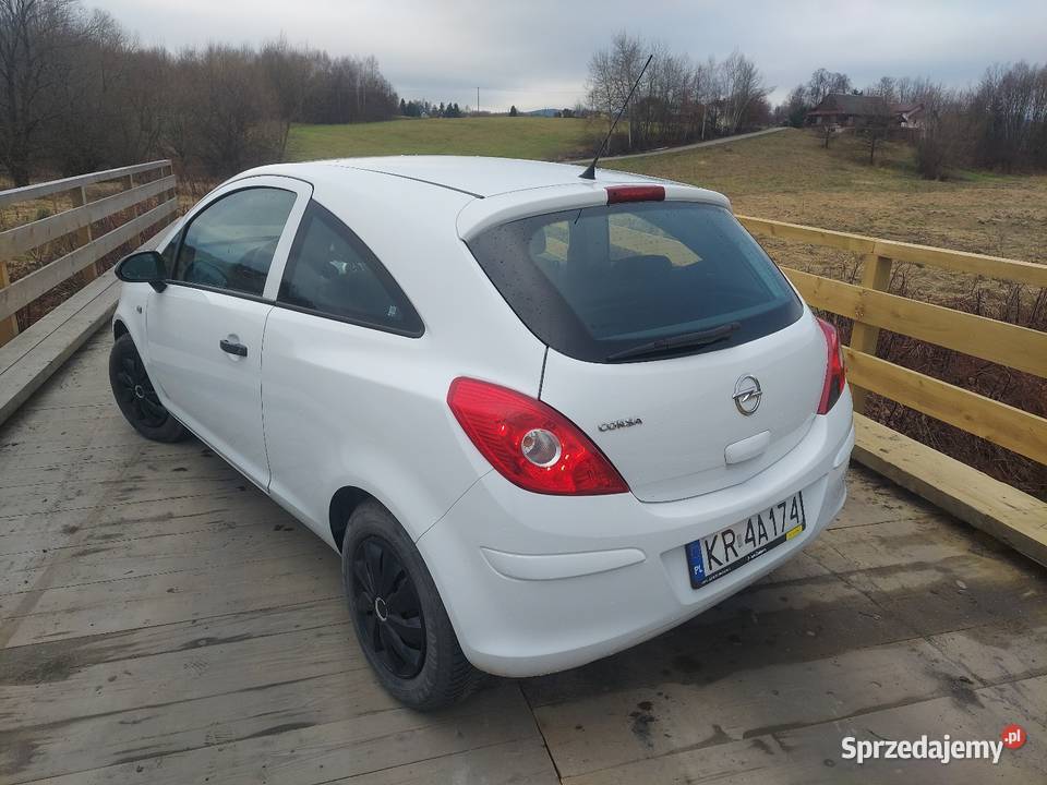 Opel corsa 2014r 12 bęzyna Blizne