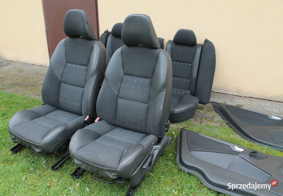 Fotele komplet boczki VOLVO S60 2005r LIFT Toruń
