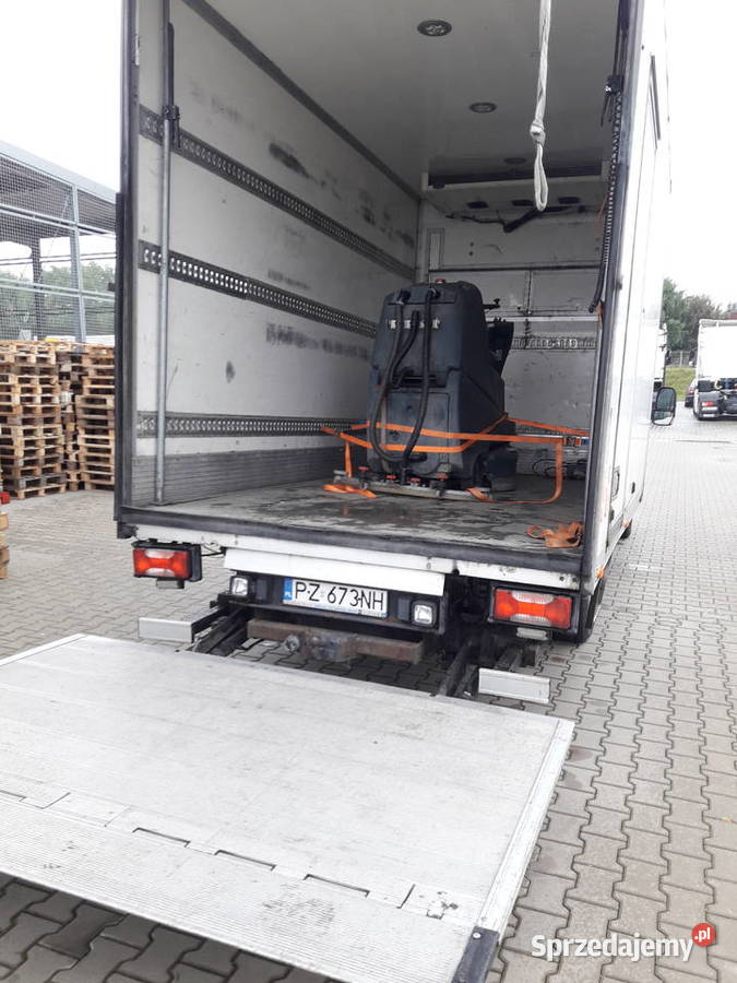 Auto z windą Poznań Usługi transportowe Paleciak