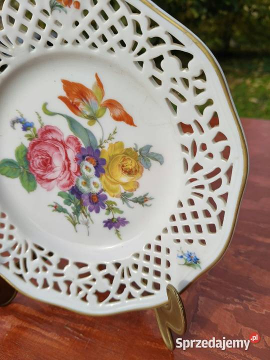 Dekoracyjny ażurowy talerz porcelanowy z Wrocław