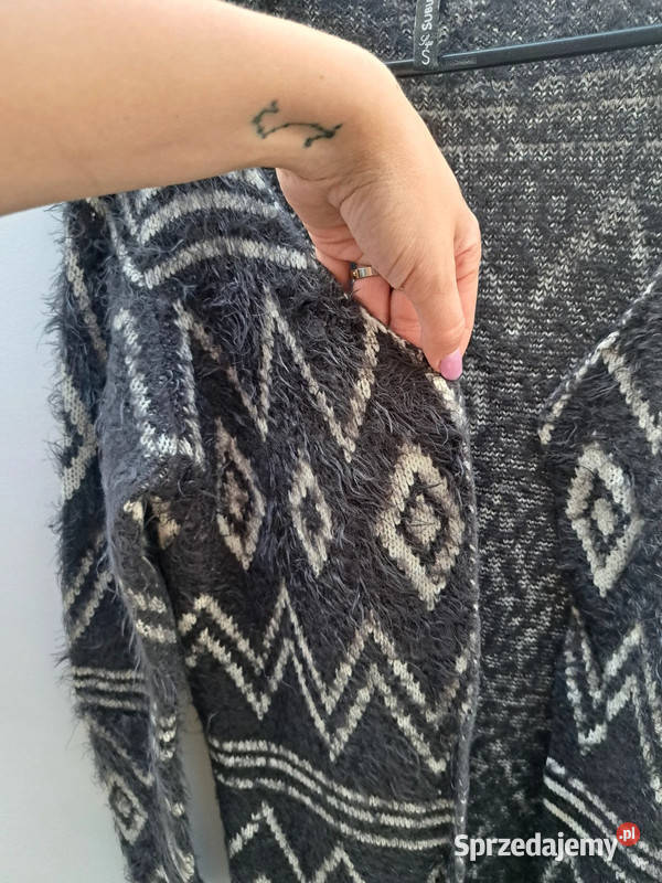 Miękki kardigan Sublevel w etniczne wzory S szary/srebrny Swetry i golfy Trąbki Wielkie