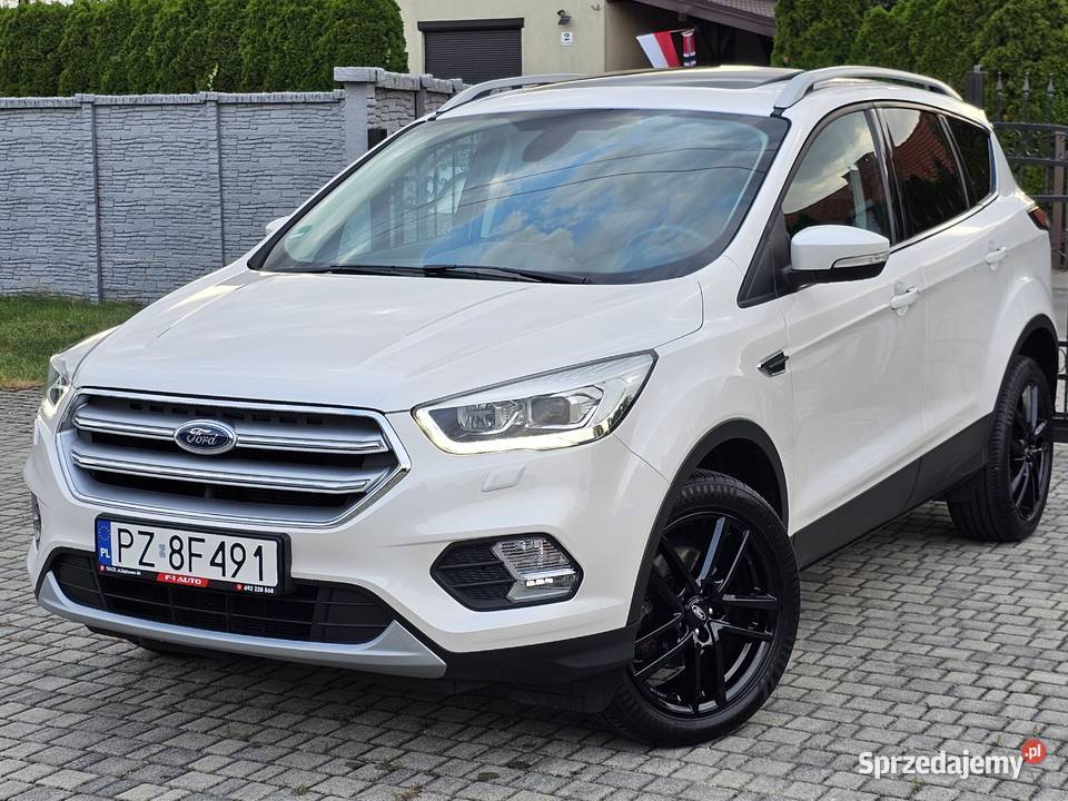 Benzyna 6bieg Navi LED Panorama Keyless Tempomat Kuga sprzedam