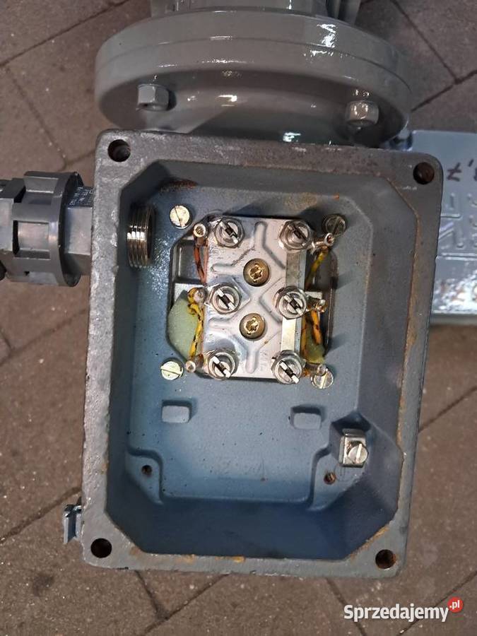 Motoreduktor 037 kW137 obr Produkcja sprzedam