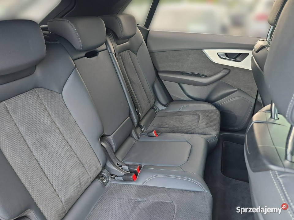 Audi Q8 LEDPneumatykaAlcantaraACCS serwisowany w ASO Toruń