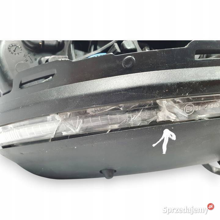 LUSTERKO PRAWE Renault Captur I 1319r osobowe