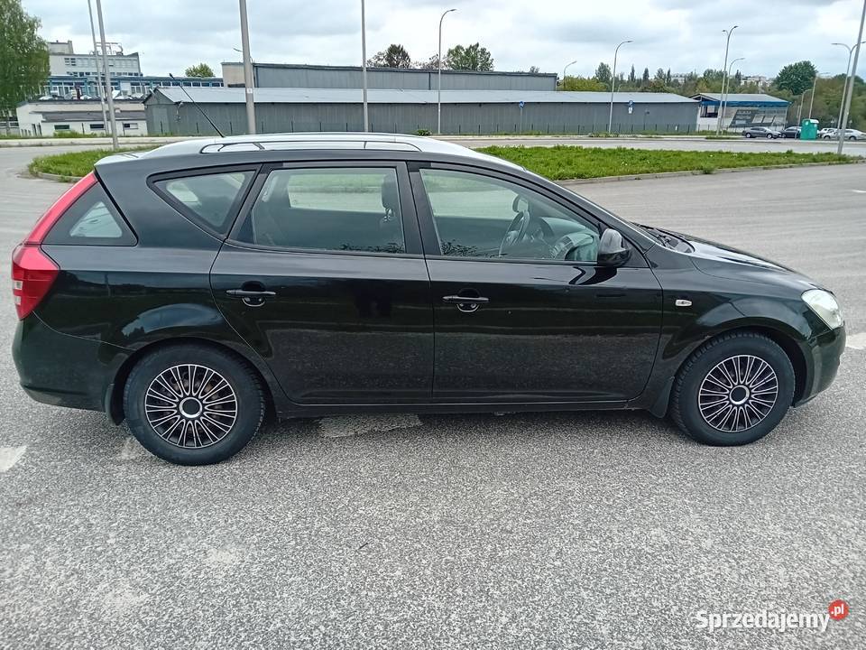 Kia Ceed SW 16 CRDI 116 2008 światła przeciwmgielne