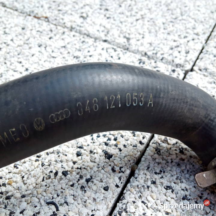 Audi VW Króciec wody kołnierz 037121133F Wąż Układ chłodzenia