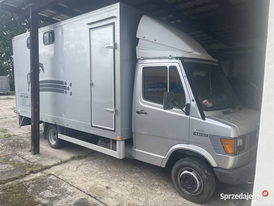 Mercedes T1 410D koniowoz donprzewozu koni Lubin