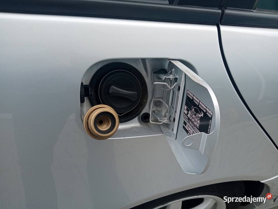 Mercedes C180 W203 z gazem LPG stan optyczny i Częstochowa