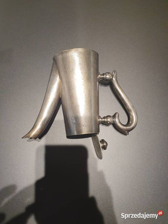 Dzbanek z pokrywką mniejszy z dwóch srebrny z lubelskie Lublin