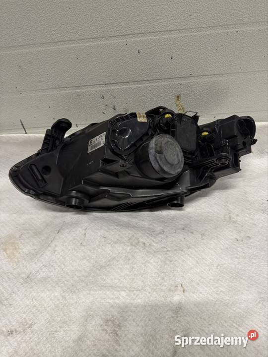 Lampa prawy przód Seat Ibiza IV 0812 Rok produkcji 2010 Jasienica