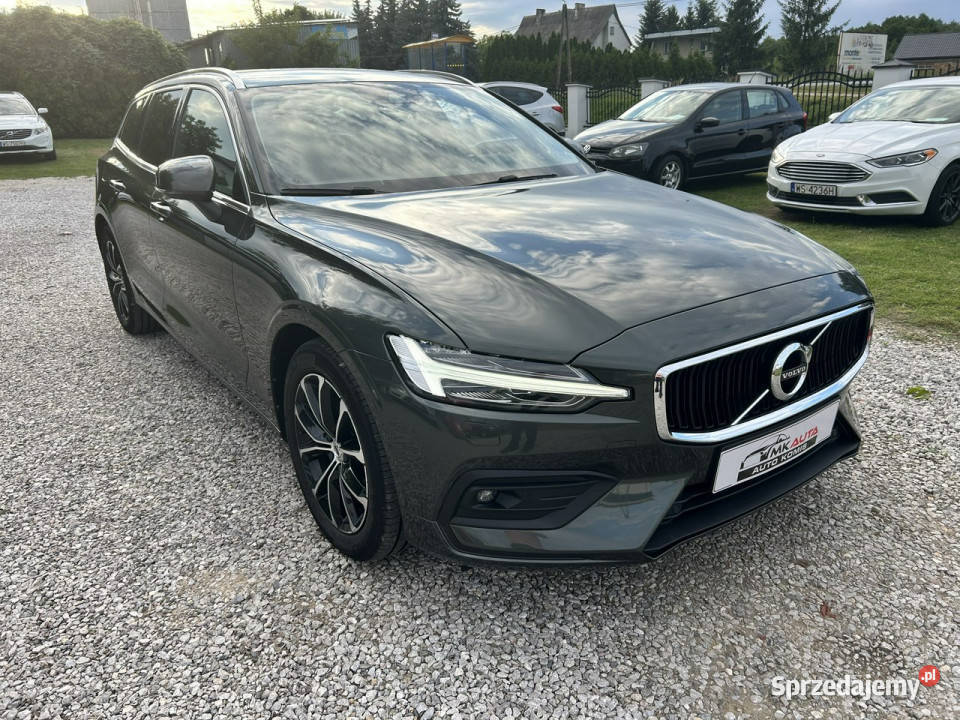 Volvo V60 Super stan Benzyna Hybryda II 2018 czujnik martwego pola Nowe Iganie sprzedam