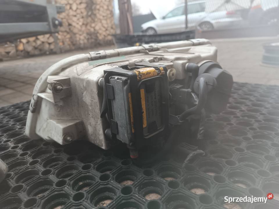 Volvo s40 V40 I fl Lift Lampa przednia Reflektor