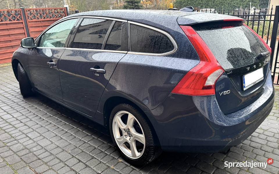 Volvo V60 T3 Momentum Motoryzacja mazowieckie Milanówek