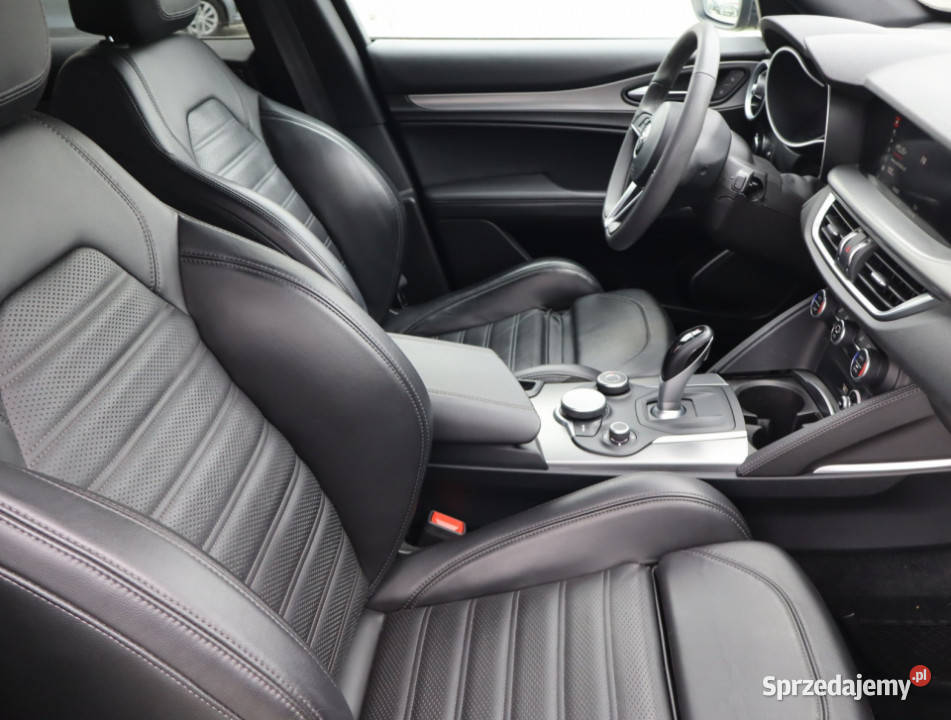 Alfa Romeo Stelvio 20 Turbo Q4 czujnik zmierzchu