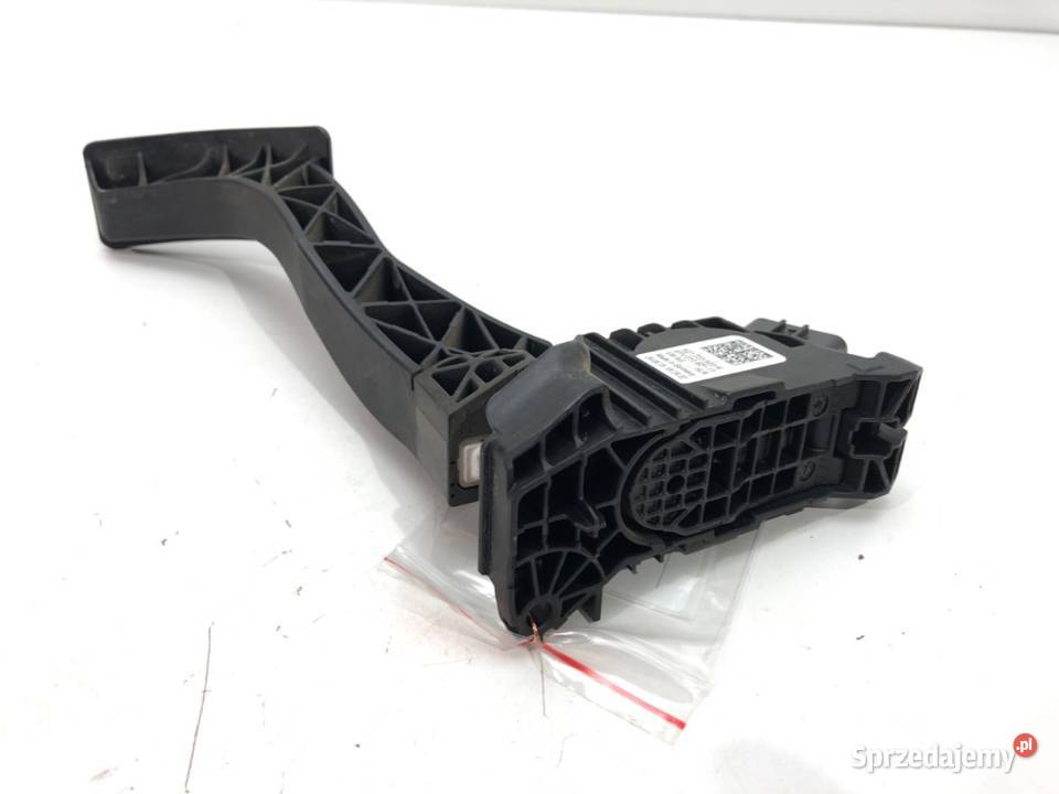 POTENCJOMETR GAZU VW PASSAT B8 5Q1723503H 14 150 osobowe