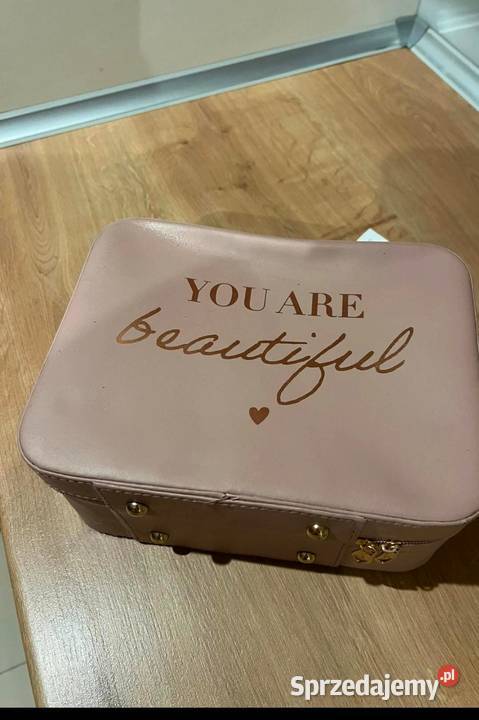 Kuferek na kosmetyki z lusterkiem Sinsay nowy z Kosmetyczki i kuferki Gdańsk sprzedam