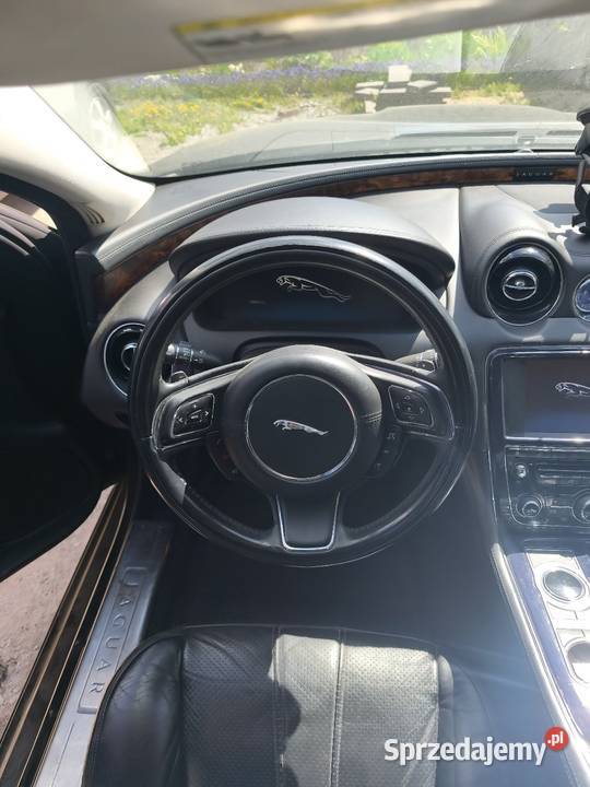 Jaguar XJ model 351 5 litrów w benzynie 340KM Lubin